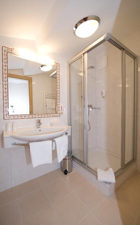 Hotel Bischofsmuetze Фильцмос Номер фото